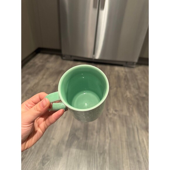 Starbucks Green Embossed Daisy Floral Coffee Mug Cup 12 Fl Oz - Picture 4 of 4